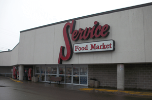 Service-Foods-Market-Fergusfalls-Row1-service_foods_fergus_falls_exterior